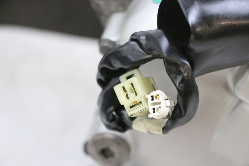 photo de MOTEUR YAMAHA XMAX X-MAX 125 (2006 - 2009) - Points de fixation