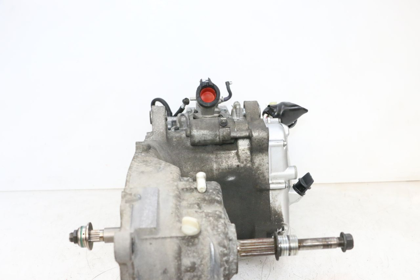 photo de MOTEUR YAMAHA XMAX X-MAX 125 (2006 - 2009) - État de surface