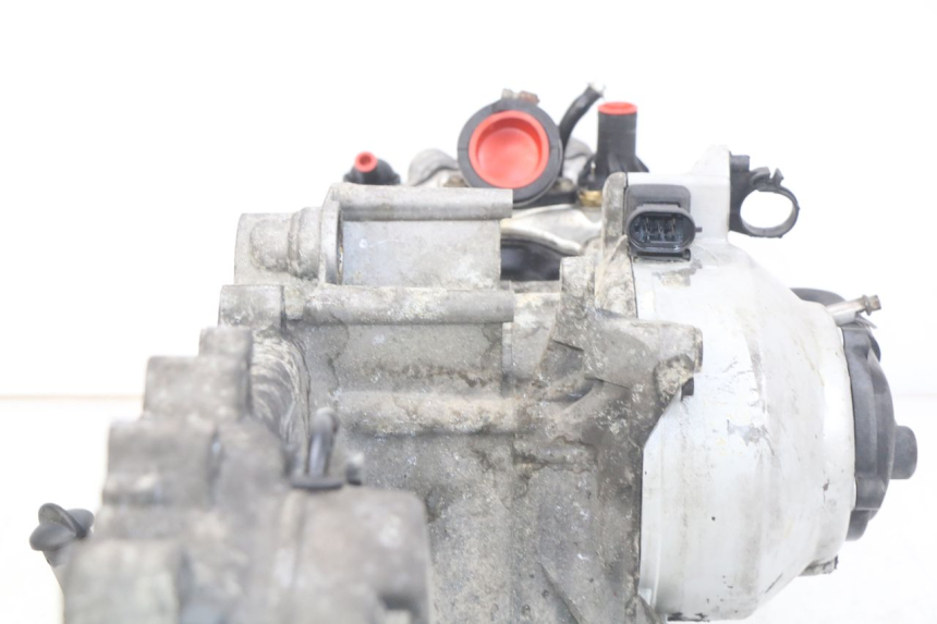 photo de MOTEUR PIAGGIO X9 125 (2000 - 2003) - Points de fixation