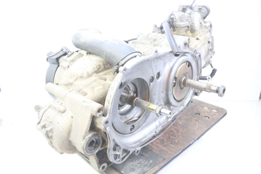 photo de MOTEUR YAMAHA XP T-MAX TMAX ABS 500 (2004 - 2007) - Vue rapprochée