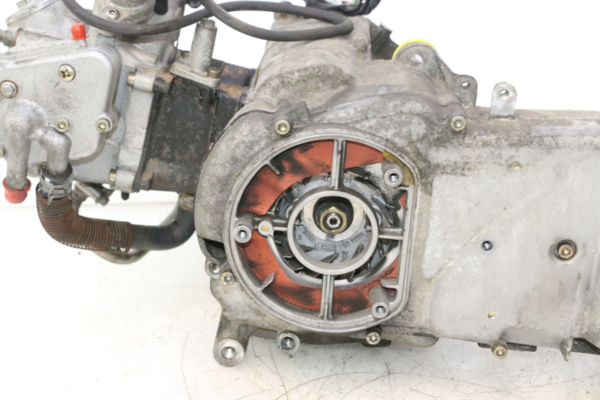photo de MOTEUR YAMAHA YP MAJESTY 125 (2002 - 2006) - Vue d’ensemble