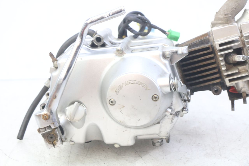 photo de MOTEUR ZHEJIANG XMOTOS XB-81 50