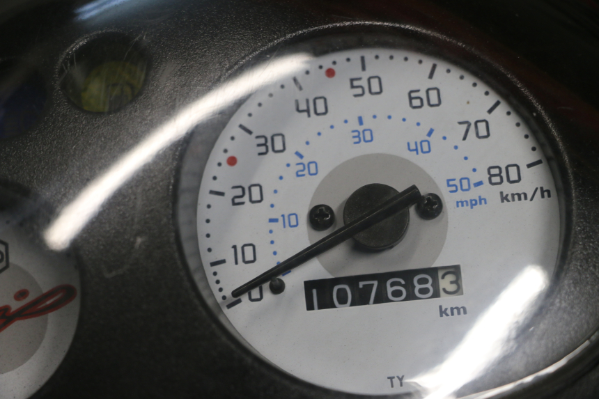 photo de MOTEUR PIAGGIO ZIP 4T 50 (2018 - 2020) - Aperçu profil