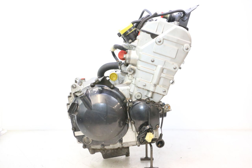 photo de MOTEUR KAWASAKI ZX-6R ZX6R 600 (1995 - 1997) - Autre angle de vue