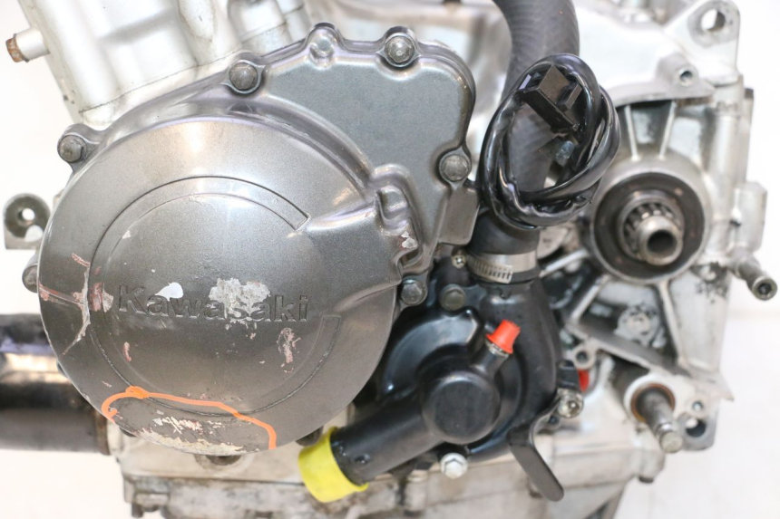 photo de MOTEUR KAWASAKI ZX-6R ZX6R 600 (1995 - 1997) - Marquages et références
