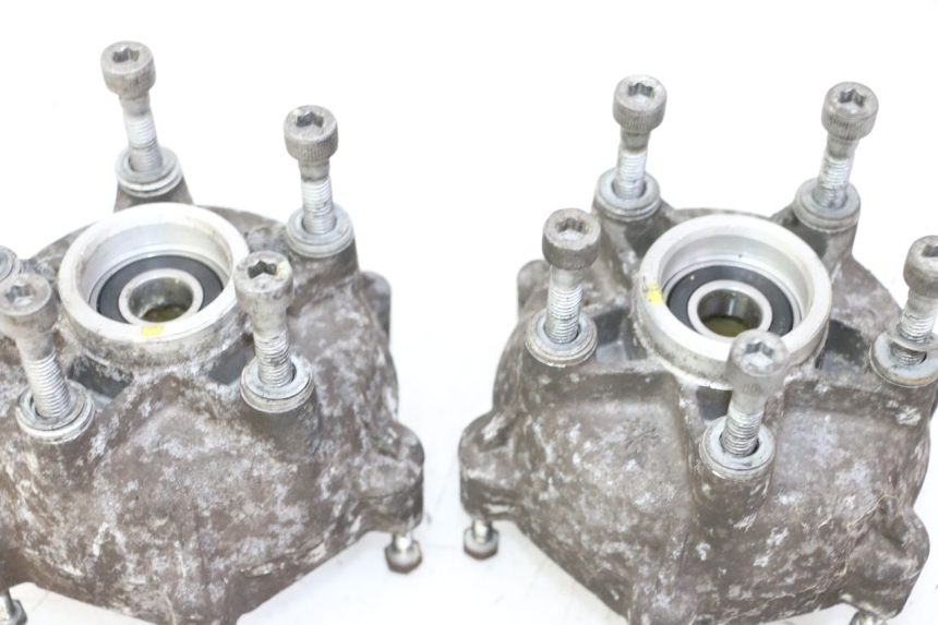 photo de MOYEU ROUE AVANT PIAGGIO MP3 LT 300 (2010 - 2016) - Détail de la pièce