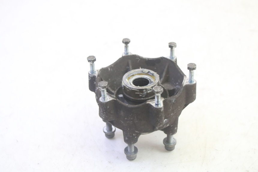 photo de MOYEU ROUE AVANT PIAGGIO MP3 500 (2016 - 2018) - Gros plan technique