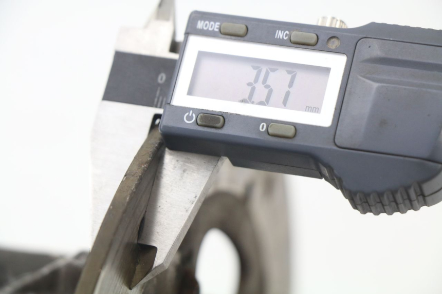 photo de MOYEU ROUE AVANT PIAGGIO HEXAGON LX4 125 (1998 - 2001)