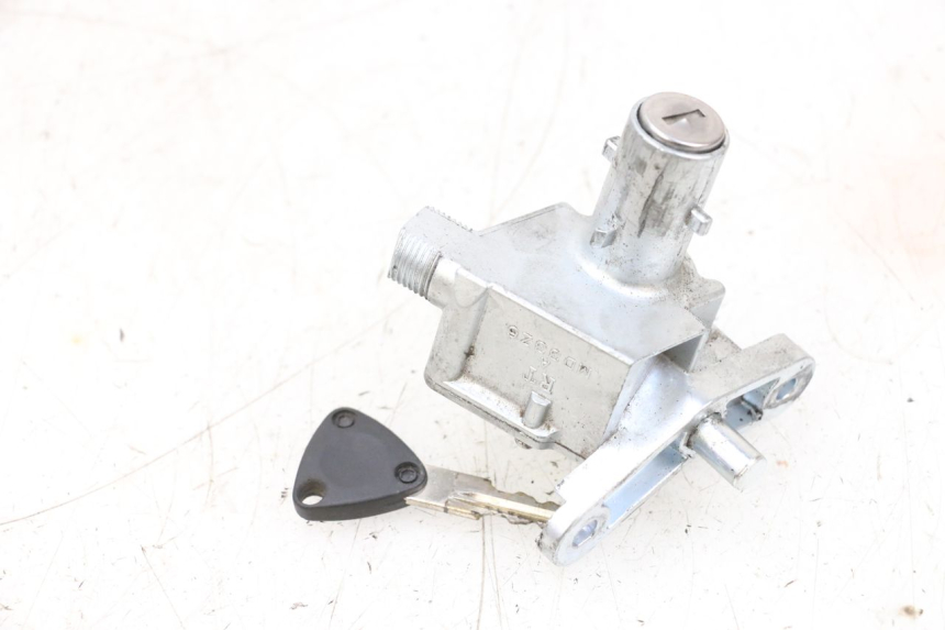 photo de NEIMAN MBK BOOSTER SPIRIT NAKED 50 (2004 - 2017) - Points de fixation