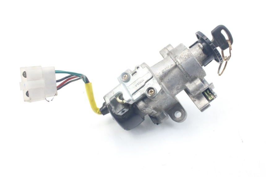 photo de NEIMAN KYMCO PEOPLE 250 (2004 - 2008) - Marquages et références