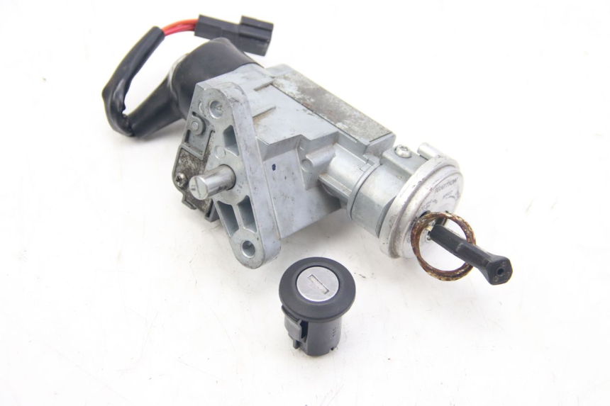 photo de NEIMAN SUZUKI SIXTEEN 125 (2008 - 2010) - Vue principale