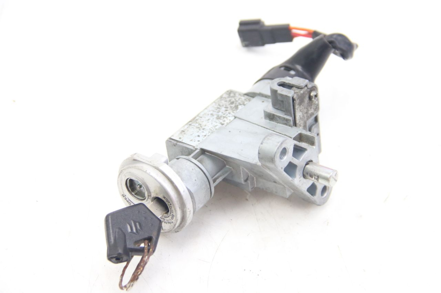 photo de NEIMAN SUZUKI SIXTEEN 125 (2008 - 2010) - Détail de la pièce