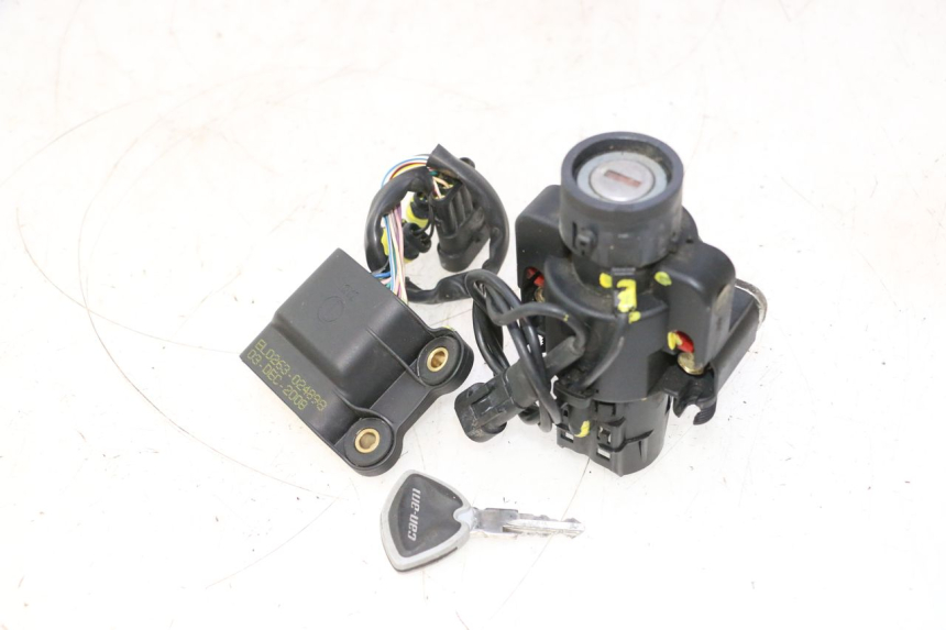 photo de NEIMAN CAN-AM SPYDER RS 1000 (2008 - 2012) - Gros plan technique