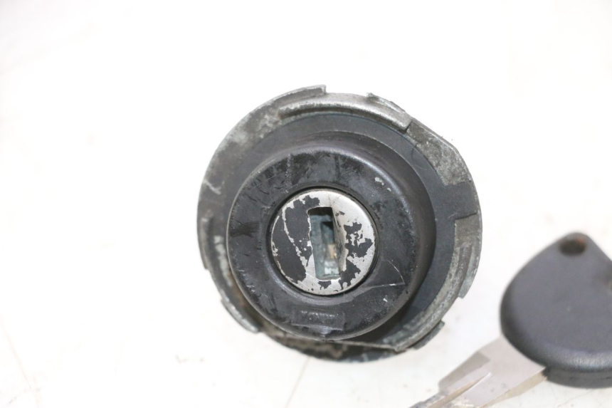 photo de NEIMAN PIAGGIO VESPA LX 2T 50 (2005 - 2013) - Autre angle de vue