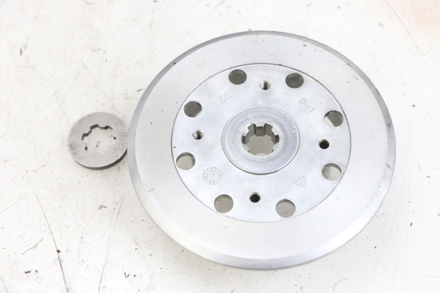 photo de NOIX EMBRAYAGE KSR TR SM 50 (2015 - 2018) - Gros plan technique