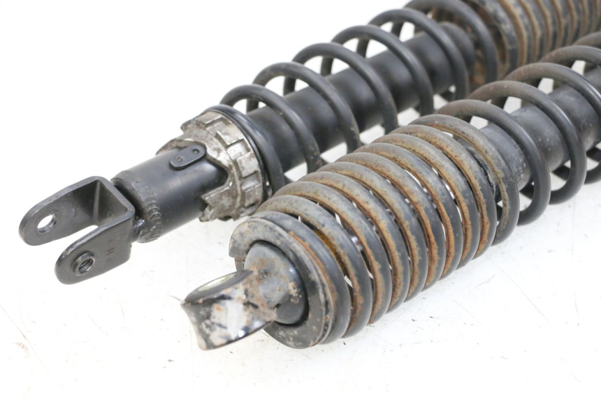 photo de PAIRE AMORTISSEUR ARRIERE YAMAHA X-MAX XMAX 125 (2010 - 2013) - Gros plan technique