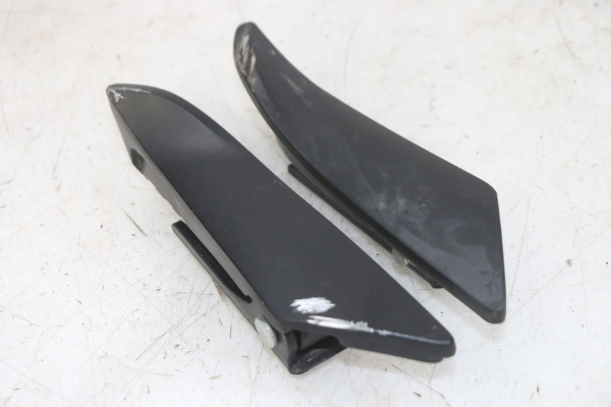 photo de PAIRE CALE PIED ARRIERE APRILIA SXR 50 (2021 - 2023)