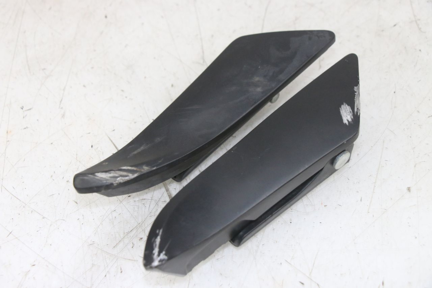 photo de PAIRE CALE PIED ARRIERE APRILIA SXR 50 (2021 - 2023)