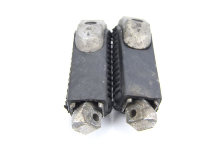 photo de PAIRE CALE PIED ARRIERE BMW K100 1000 (1982 - 1990)