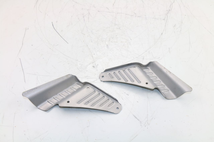 photo de PAIRE CALE PIED ARRIERE BAOTIAN BT 49 QT-9 50 (2006 - 2010) - Détail de la pièce