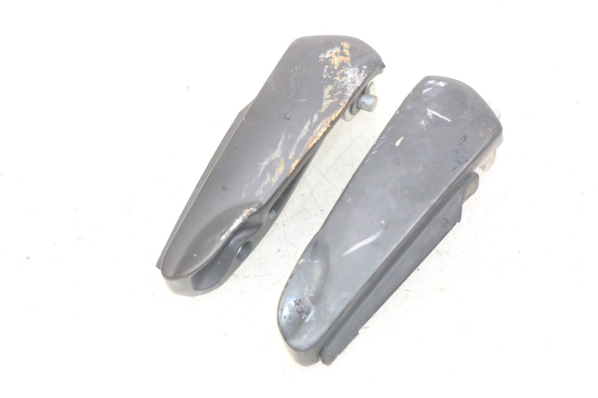 photo de PAIRE CALE PIED ARRIERE PIAGGIO FLY 4T 50 (2013 - 2017)