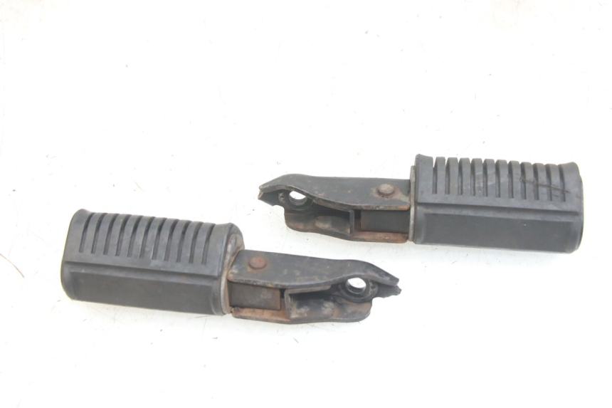 photo de PAIRE CALE PIED ARRIERE HONDA CA REBEL 125 (1995 - 2001)