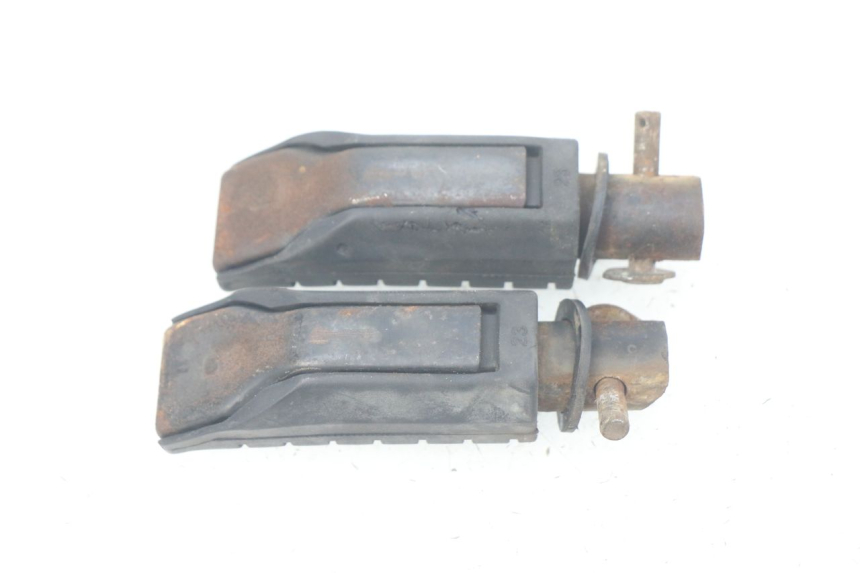 photo de PAIRE CALE PIED ARRIERE HONDA CBR R 125 (2003 - 2006)