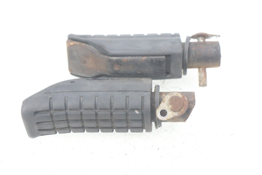 photo de PAIRE CALE PIED ARRIERE HONDA CBR R 125 (2003 - 2006)