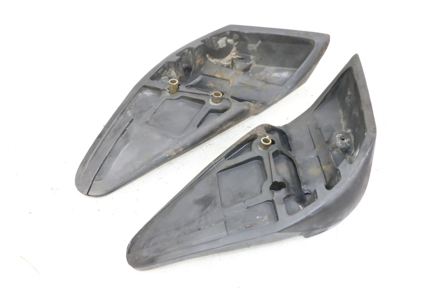 photo de PAIRE CALE PIED ARRIERE HONDA FES PANTHEON 2T 125 (1998 - 2002)