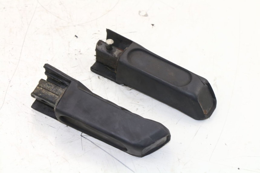 photo de PAIRE CALE PIED ARRIERE HONDA FES S-WING SWING 125 (2007 - 2015)