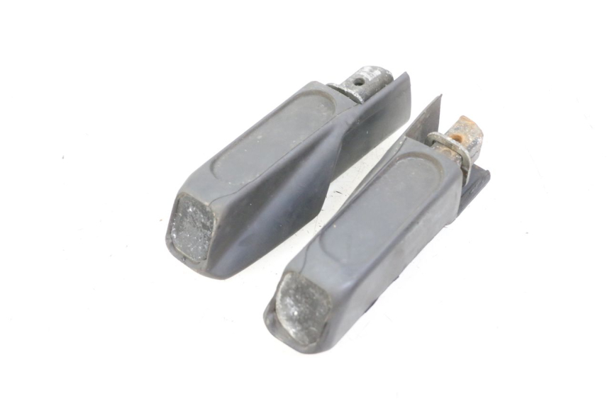 photo de PAIRE CALE PIED ARRIERE HONDA FES S-WING SWING ABS 125 (2007 - 2015)