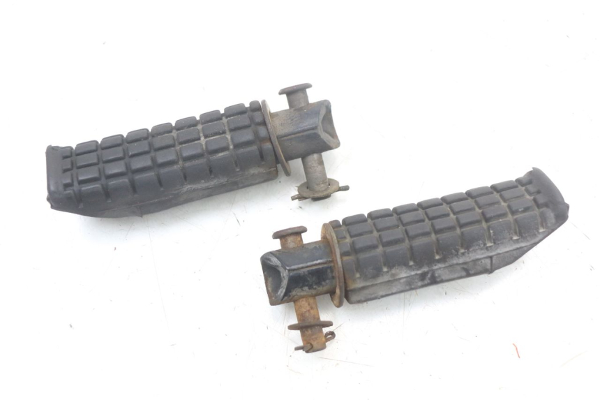photo de PAIRE CALE PIED ARRIERE HONDA NTV DEAUVILLE 650 (1998 - 2001)