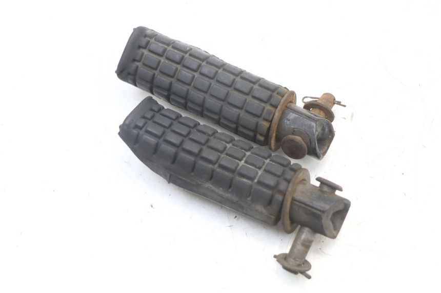 photo de PAIRE CALE PIED ARRIERE HONDA NTV DEAUVILLE 650 (1998 - 2001)