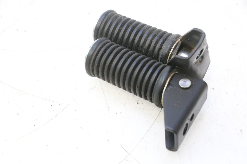 photo de PAIRE CALE PIED ARRIERE KEEWAY HURRICANE 50 (2006 - 2019) - Zoom état d’usage