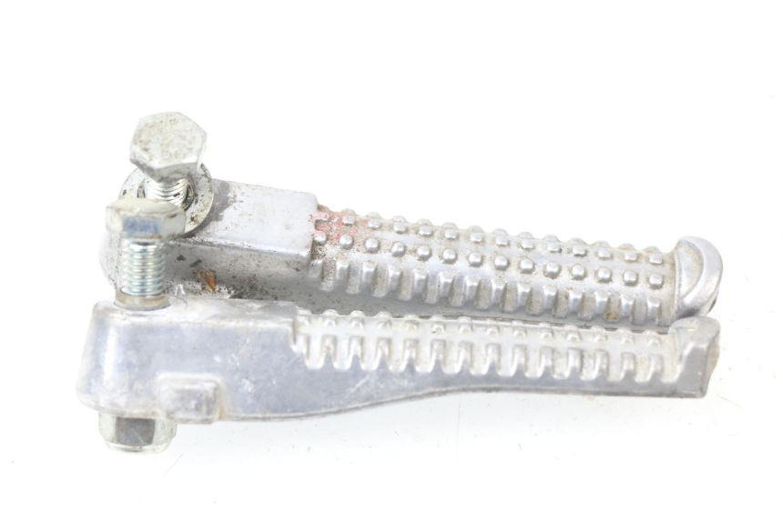 photo de PAIRE CALE PIED ARRIERE PEUGEOT JET FORCE CARBU 50 (2003 - 2016)