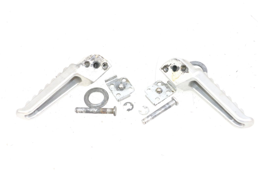 photo de PAIRE CALE PIED ARRIERE KAWASAKI NINJA 400 (2018 - 2023)