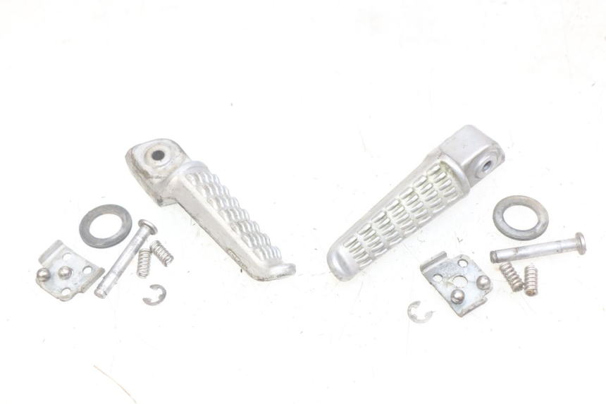 photo de PAIRE CALE PIED ARRIERE KAWASAKI Z 750 (2007 - 2013)