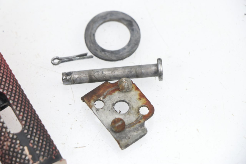photo de PAIRE CALE PIED ARRIERE KAWASAKI Z S 750 (2003 - 2006)