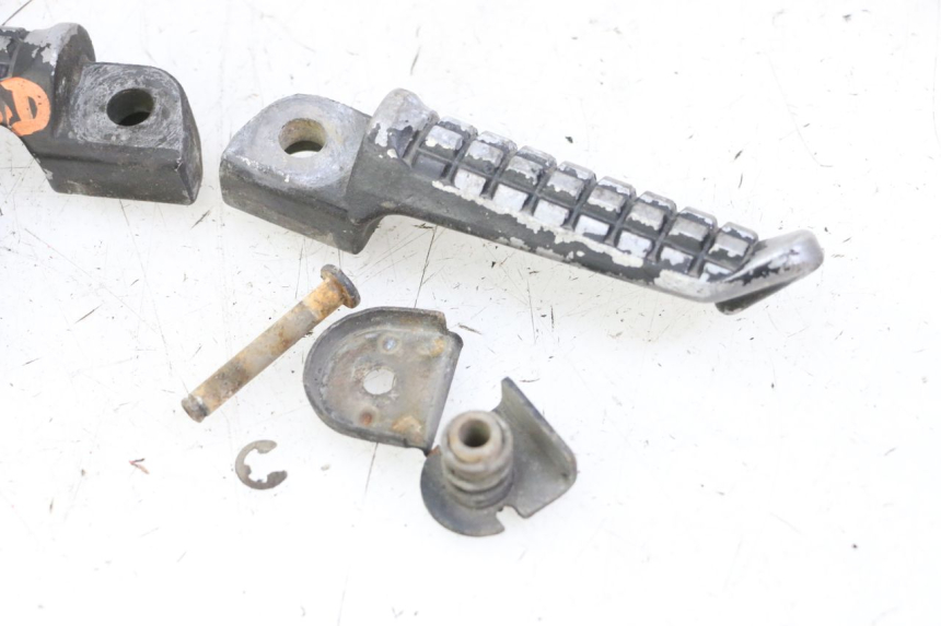 photo de PAIRE CALE PIED ARRIERE KAWASAKI ZR7 ZR-7 S 750 (1999 - 2004)