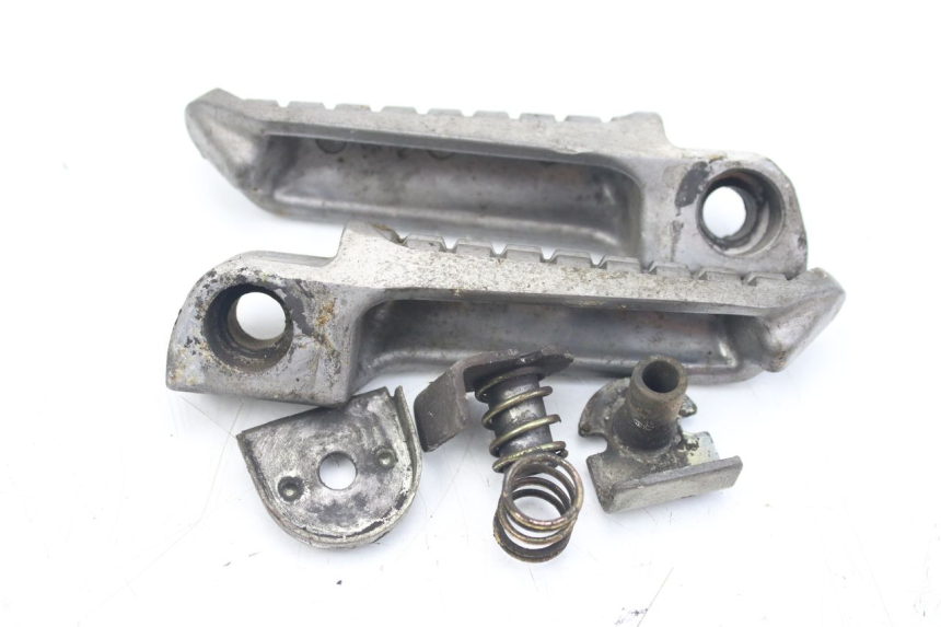 photo de PAIRE CALE PIED ARRIERE KAWASAKI ZZR 600 (1995 - 2004)