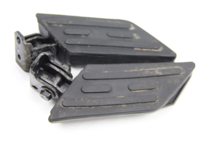 photo de PAIRE CALE PIED ARRIERE PEUGEOT KISBEE 2T 50 (2010 - 2017)