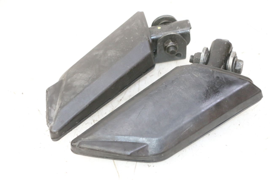 photo de PAIRE CALE PIED ARRIERE PEUGEOT KISBEE 2T 50 (2010 - 2017)