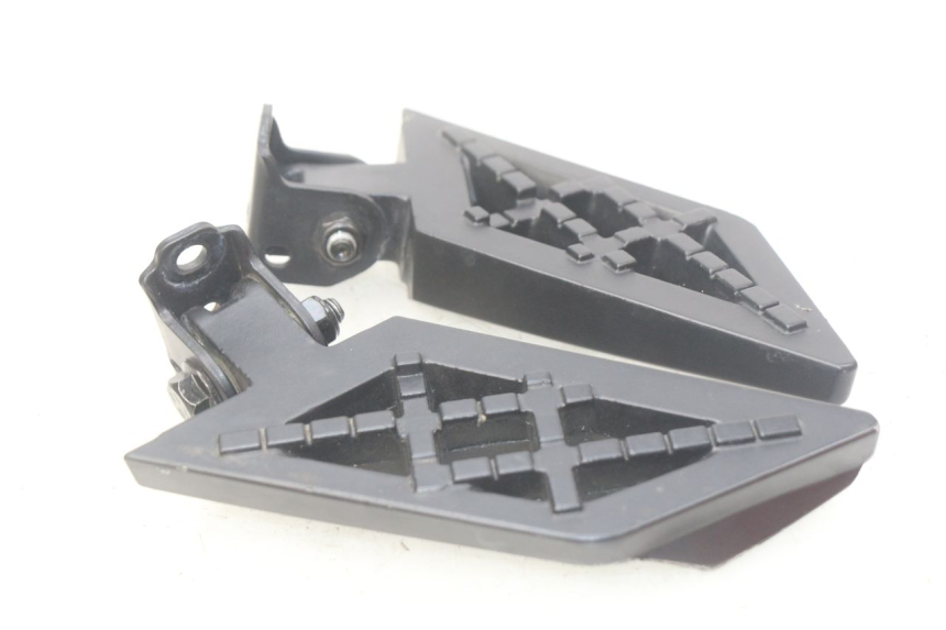 photo de PAIRE CALE PIED ARRIERE PEUGEOT KISBEE 4T 50 (2018 - 2022)