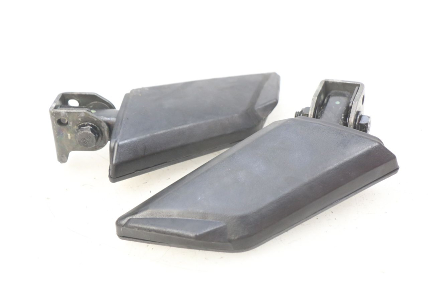 photo de PAIRE CALE PIED ARRIERE PEUGEOT KISBEE 4T 50 (2010 - 2017)