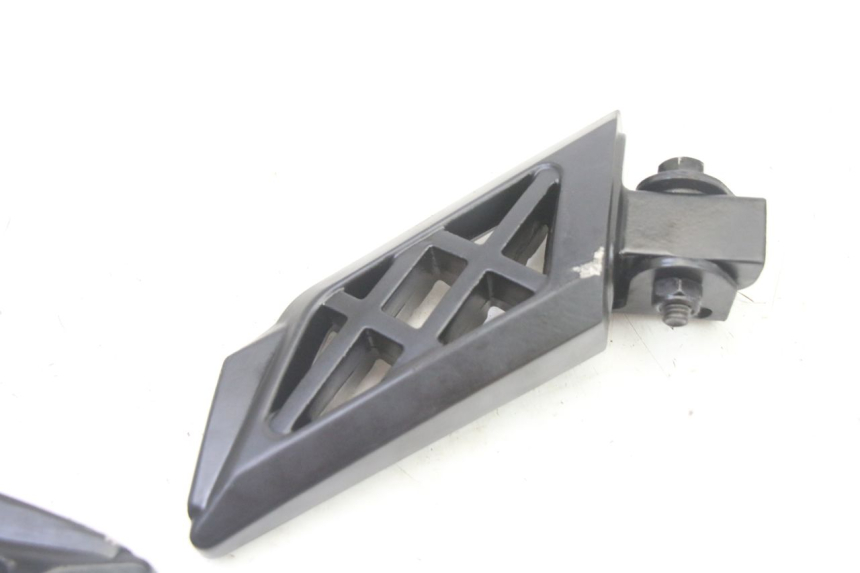 photo de PAIRE CALE PIED ARRIERE PEUGEOT KISBEE 4T 50 (2018 - 2022)