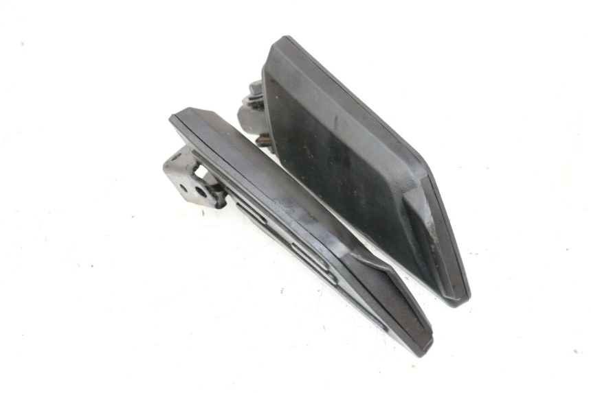 photo de PAIRE CALE PIED ARRIERE PEUGEOT KISBEE 4T 50 (2010 - 2017) - Zoom état d’usage