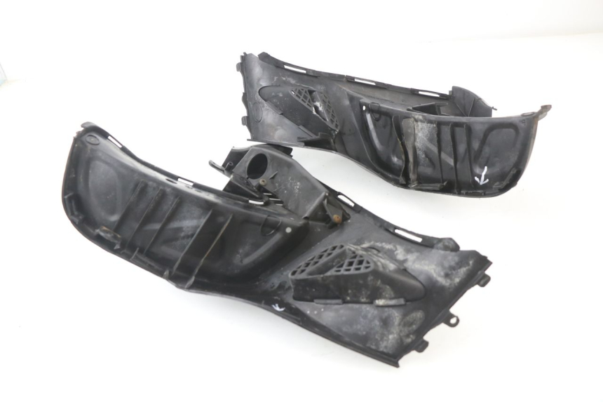 photo de PAIRE CALE PIED ARRIERE KYMCO GRAND DINK 250 (2002 - 2007)