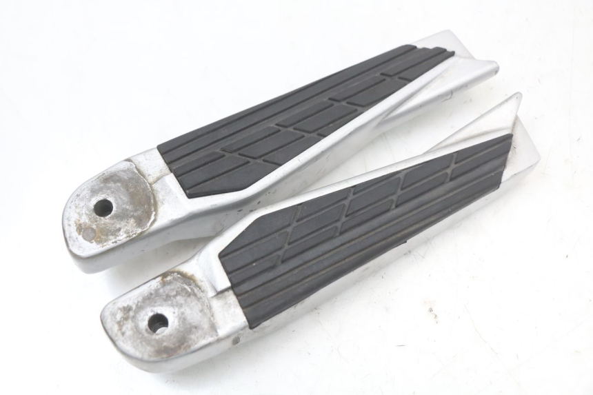photo de PAIRE CALE PIED ARRIERE KYMCO XCITING 250 (2006 - 2009)