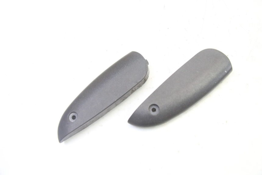 photo de PAIRE CALE PIED ARRIERE PIAGGIO LIBERTY 4T 50 (2009 - 2015)