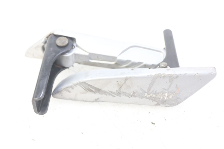 photo de PAIRE CALE PIED ARRIERE PIAGGIO LIBERTY IGET 4T 50 (2015 - 2020)